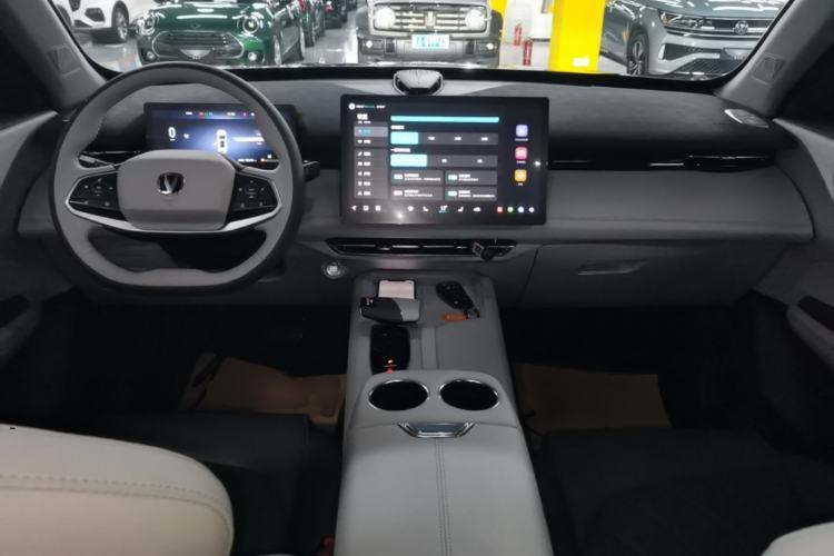Used CHANGAN UNI-Z New Energy 2024 Blue Whale Smart Electric iDD 125km Beyond Edition Center Console