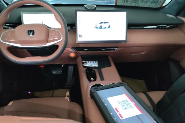 Used CHANGAN UNI-Z New Energy 2024 Blue Whale Smart Electric iDD 125km Beyond Edition Center Console
