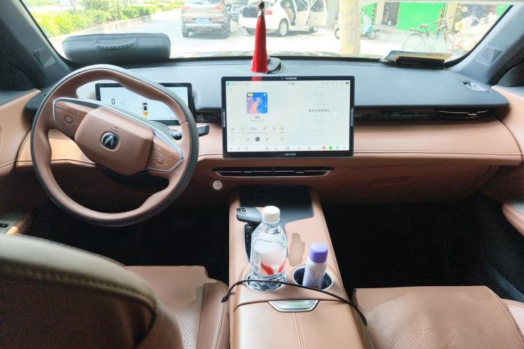 Used CHANGAN UNI-Z New Energy 2024 Blue Whale Smart Electric iDD 125km Excellence Model Center Console