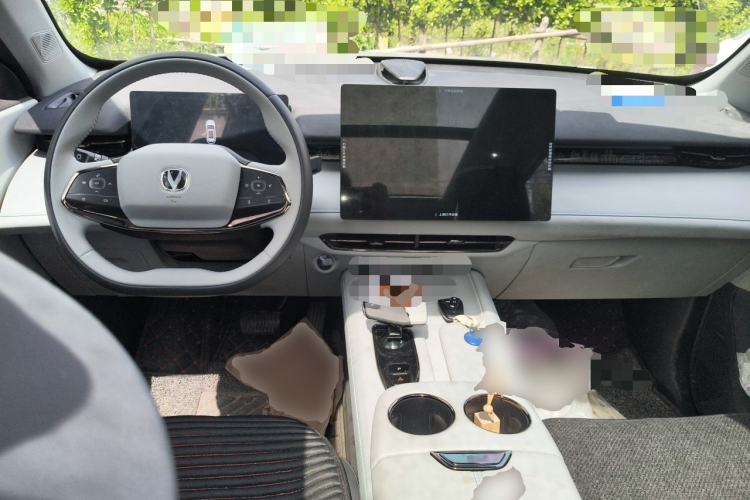 Used CHANGAN UNI-Z New Energy 2024 Blue Whale Smart Electric iDD 125km Excellence Model Center Console