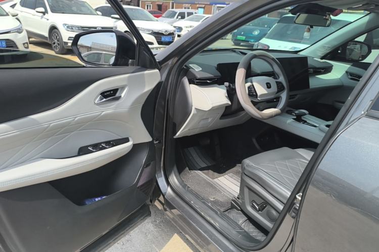 Used CHANGAN UNI-Z New Energy 2024 Blue Whale Smart Electric iDD 125km Beyond Edition Driver Seat
