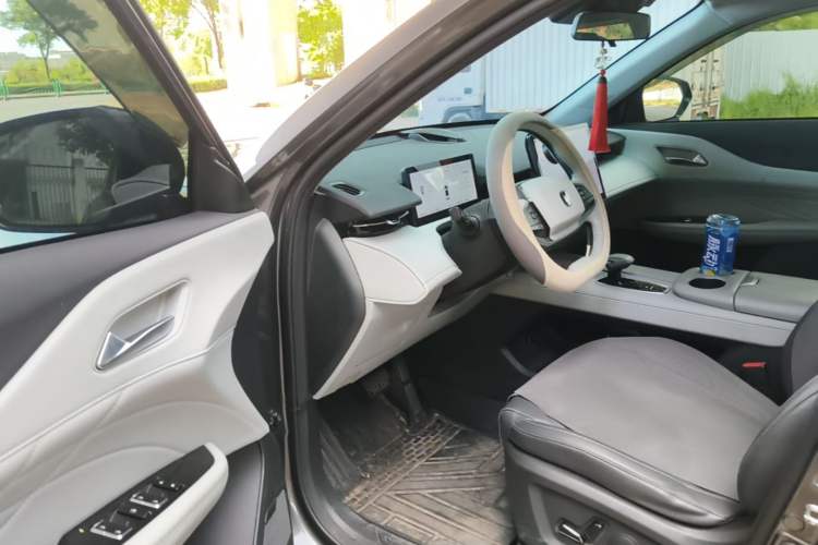 Used CHANGAN UNI-Z New Energy 2024 Blue Whale Smart Electric iDD 125km Beyond Edition Driver Seat
