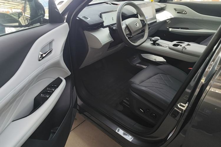 Used CHANGAN UNI-Z New Energy 2024 Blue Whale Smart Electric iDD 125km Excellence Model Driver Seat