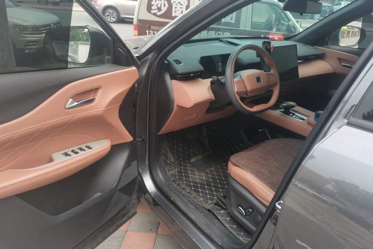 Used CHANGAN UNI-Z New Energy 2024 Blue Whale Smart Electric iDD 125km Beyond Edition Driver Seat