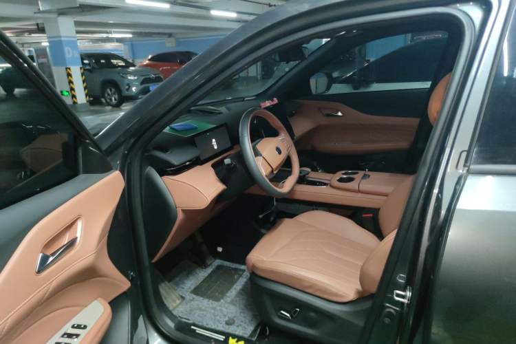 Used CHANGAN UNI-Z New Energy 2024 Blue Whale Smart Electric iDD 125km Beyond Edition Driver Seat
