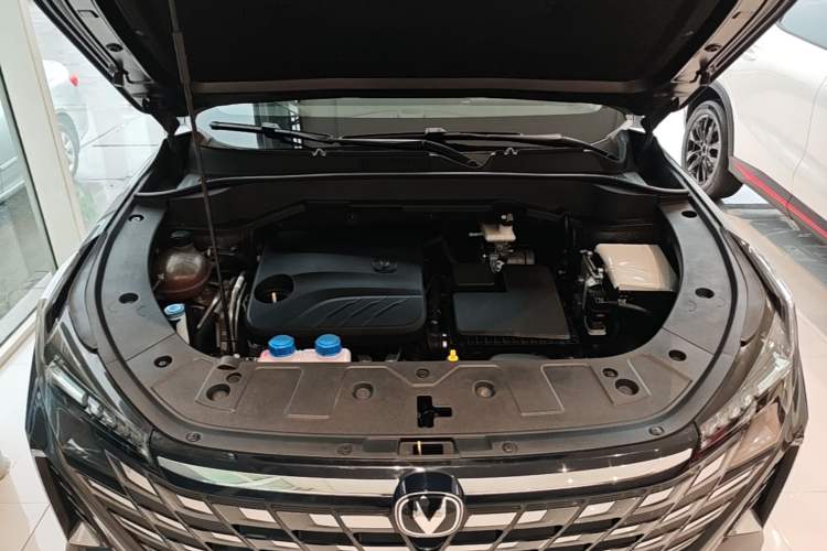 Used CHANGAN UNI-Z New Energy 2024 Blue Whale Smart Electric iDD 125km Beyond Edition Engine Bay