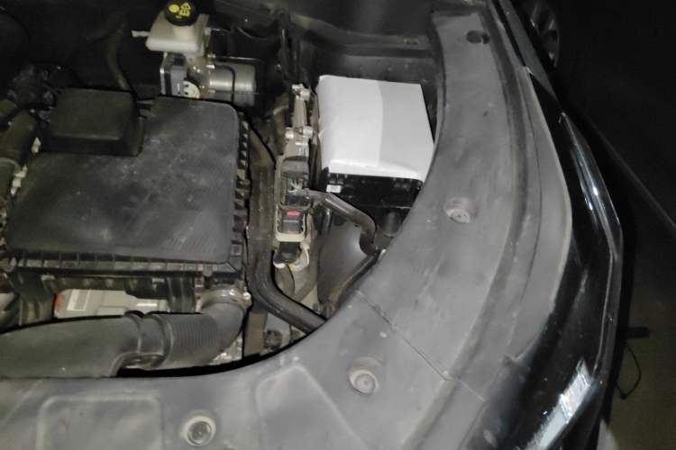 Used CHANGAN UNI-Z New Energy 2024 Blue Whale Smart Electric iDD 125km Excellence Model Engine Bay Left
