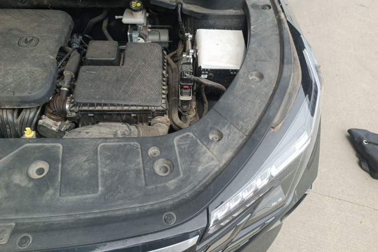 Used CHANGAN UNI-Z New Energy 2024 Blue Whale Smart Electric iDD 125km Excellence Model Engine Bay Left