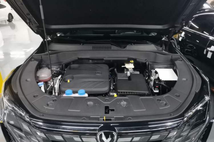 Used CHANGAN UNI-Z New Energy 2024 Blue Whale Smart Electric iDD 125km Beyond Edition Engine Bay