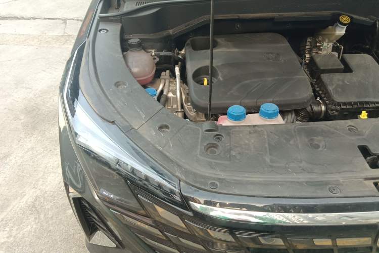 Used CHANGAN UNI-Z New Energy 2024 Blue Whale Smart Electric iDD 125km Beyond Edition Engine Bay Right
