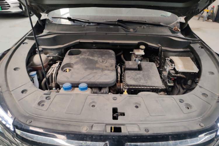 Used CHANGAN UNI-Z New Energy 2024 Blue Whale Smart Electric iDD 125km Excellence Model Engine Bay