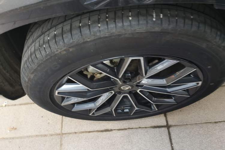 Used CHANGAN UNI-Z New Energy 2024 Blue Whale Smart Electric iDD 125km Beyond Edition Exterior 1