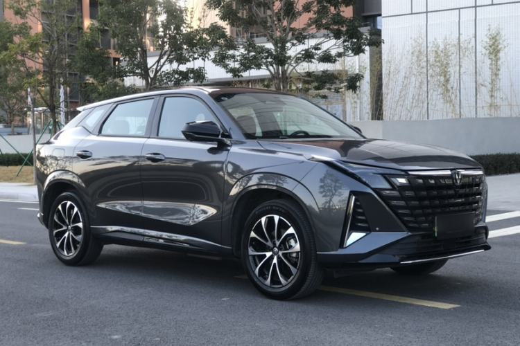Used CHANGAN UNI-Z New Energy 2024 Blue Whale Smart Electric iDD 125km Beyond Edition Exterior 1