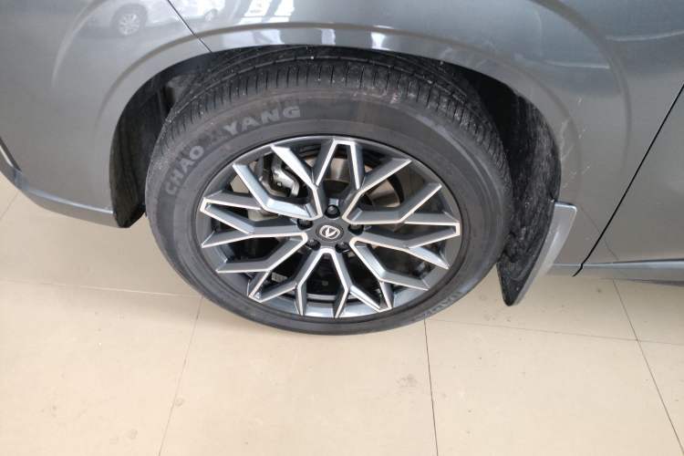 Used CHANGAN UNI-Z New Energy 2024 Blue Whale Smart Electric iDD 125km Beyond Edition Exterior 4