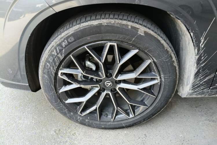 Used CHANGAN UNI-Z New Energy 2024 Blue Whale Smart Electric iDD 125km Excellence Model Exterior 4