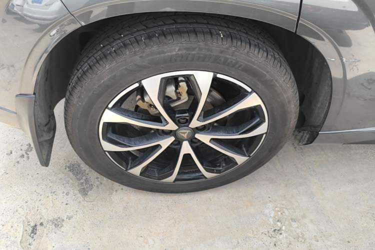 Used CHANGAN UNI-Z New Energy 2024 Blue Whale Smart Electric iDD 125km Beyond Edition Exterior 5