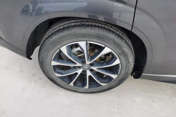 Used CHANGAN UNI-Z New Energy 2024 Blue Whale Smart Electric iDD 125km Beyond Edition Exterior 5