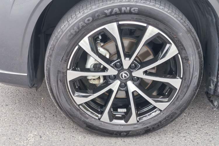 Used CHANGAN UNI-Z New Energy 2024 Blue Whale Smart Electric iDD 125km Beyond Edition Exterior 6