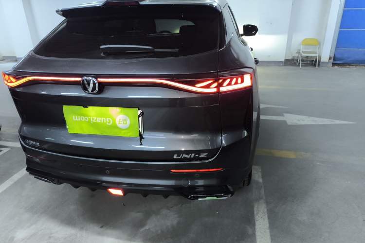 Used CHANGAN UNI-Z New Energy 2024 Blue Whale Smart Electric iDD 125km Beyond Edition Exterior 6