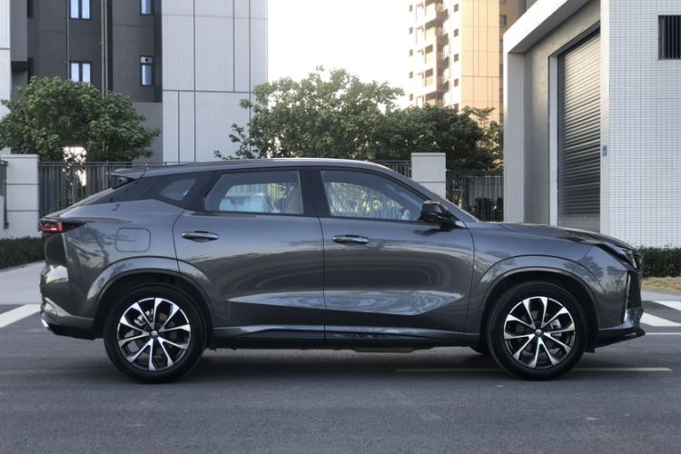 Used CHANGAN UNI-Z New Energy 2024 Blue Whale Smart Electric iDD 125km Beyond Edition Exterior 7