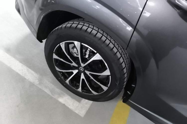 Used CHANGAN UNI-Z New Energy 2024 Blue Whale Smart Electric iDD 125km Beyond Edition Exterior 8