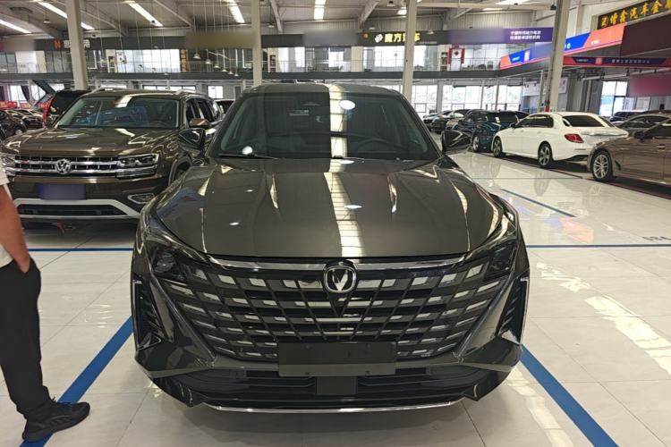 Used CHANGAN UNI-Z New Energy 2024 Blue Whale Smart Electric iDD 125km Excellence Model Front