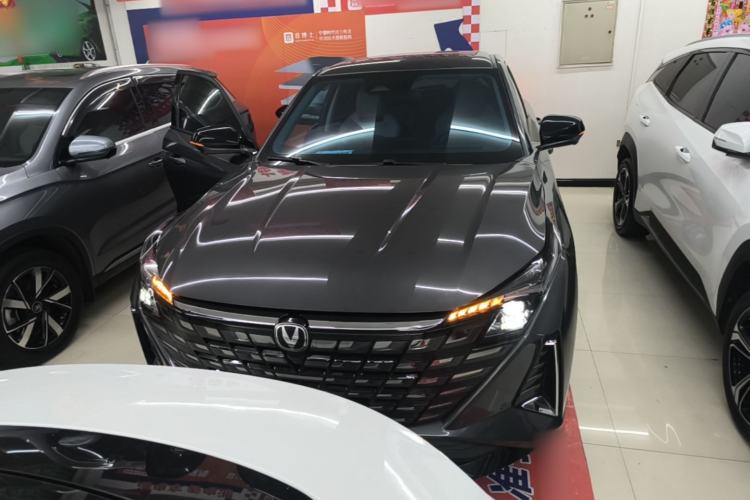 Used CHANGAN UNI-Z New Energy 2024 Blue Whale Smart Electric iDD 125km Beyond Edition Front