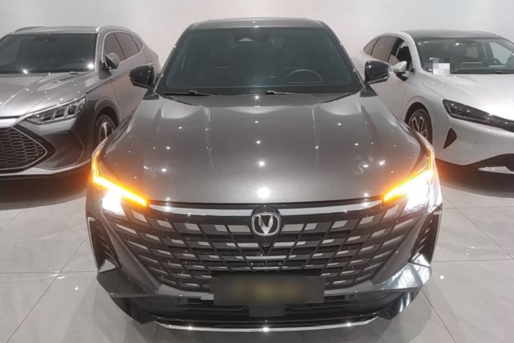 Used CHANGAN UNI-Z New Energy 2024 Blue Whale Smart Electric iDD 125km Beyond Edition Front