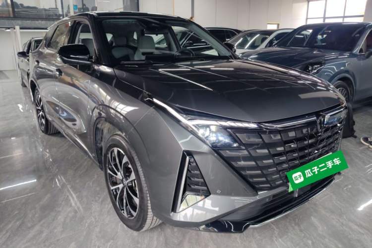 Used CHANGAN UNI-Z New Energy 2024 Blue Whale Smart Electric iDD 125km Beyond Edition Front Right 45 Deg