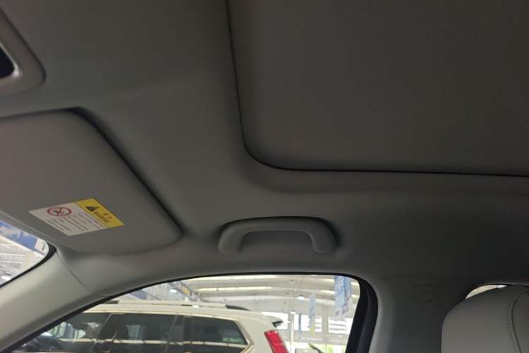 Used CHANGAN UNI-Z New Energy 2024 Blue Whale Smart Electric iDD 125km Excellence Model Headliner