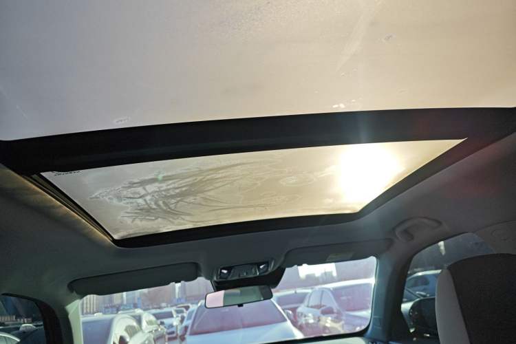 Used CHANGAN UNI-Z New Energy 2024 Blue Whale Smart Electric iDD 125km Beyond Edition Headliner