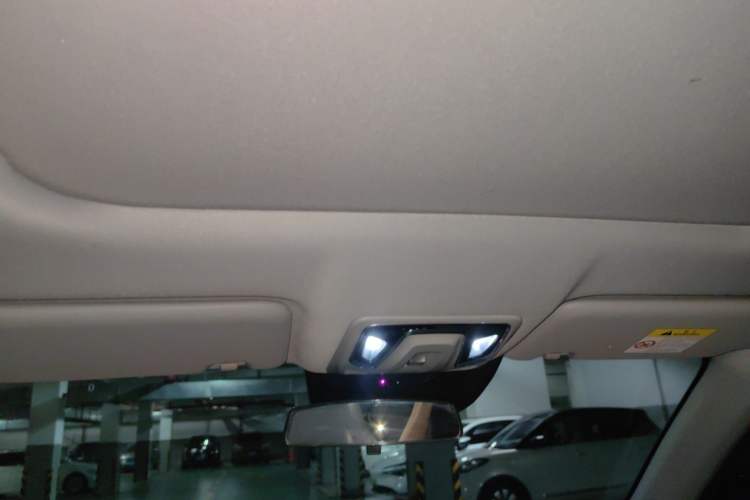 Used CHANGAN UNI-Z New Energy 2024 Blue Whale Smart Electric iDD 125km Excellence Model Headliner