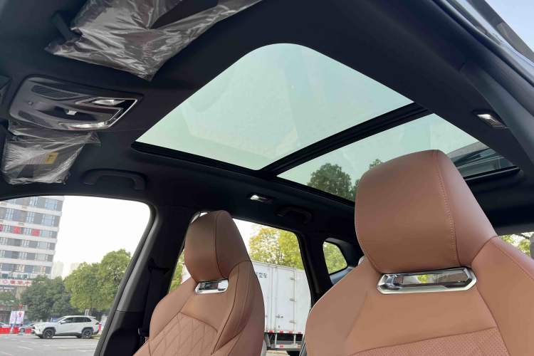 Used CHANGAN UNI-Z New Energy 2024 Blue Whale Smart Electric iDD 125km Beyond Edition Headliner