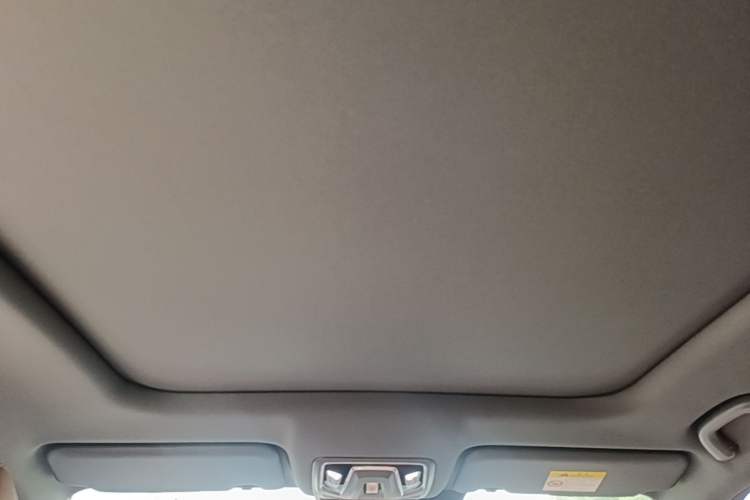 Used CHANGAN UNI-Z New Energy 2024 Blue Whale Smart Electric iDD 125km Excellence Model Headliner