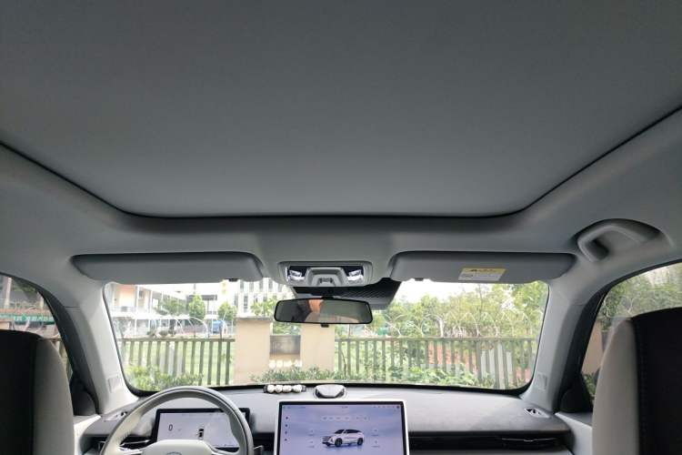 Used CHANGAN UNI-Z New Energy 2024 Blue Whale Smart Electric iDD 125km Beyond Edition Headliner
