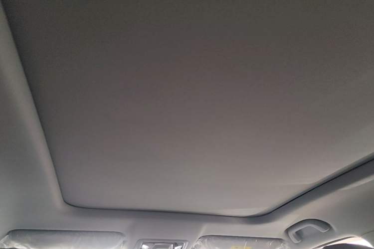 Used CHANGAN UNI-Z New Energy 2024 Blue Whale Smart Electric iDD 125km Excellence Model Headliner