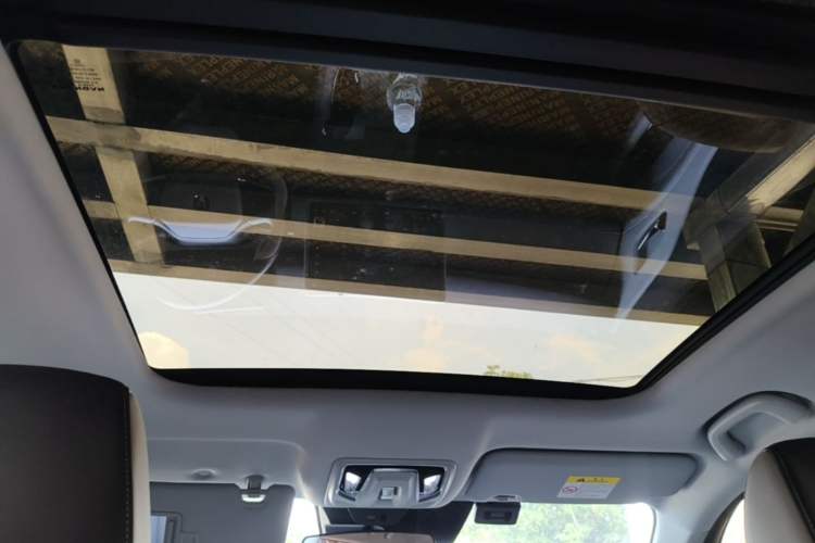 Used CHANGAN UNI-Z New Energy 2024 Blue Whale Smart Electric iDD 125km Excellence Model Headliner