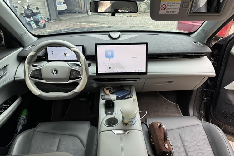 Used CHANGAN UNI-Z New Energy 2024 Blue Whale Smart Electric iDD 125km Leading Model Interior 1
