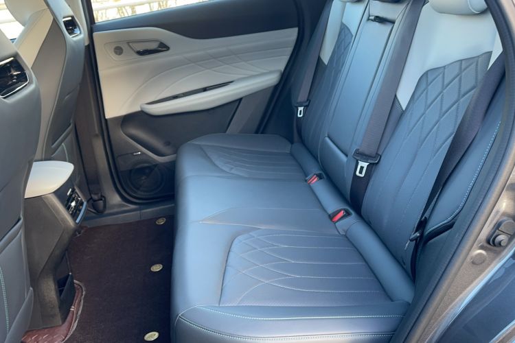 Used CHANGAN UNI-Z New Energy 2024 Blue Whale Smart Electric iDD 125km Excellence Model Interior 1