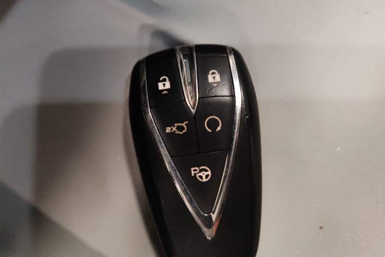 Used CHANGAN UNI-Z New Energy 2024 Blue Whale Smart Electric iDD 125km Excellence Model Interior 1