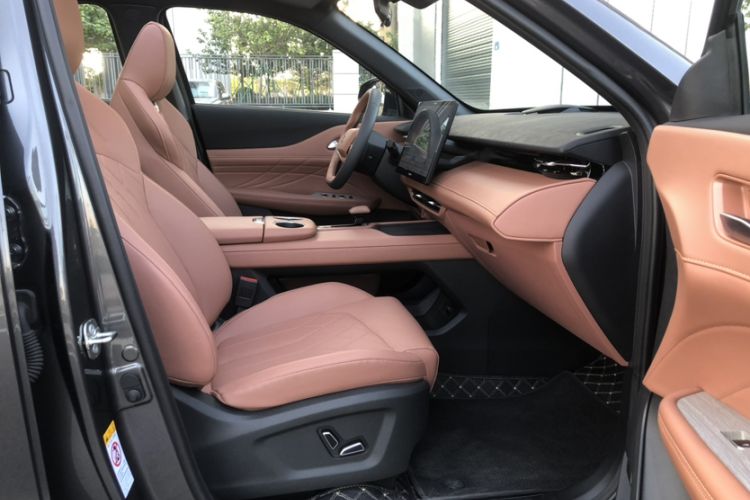 Used CHANGAN UNI-Z New Energy 2024 Blue Whale Smart Electric iDD 125km Beyond Edition Interior 1