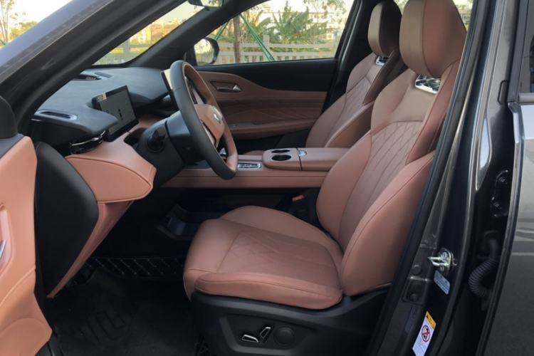 Used CHANGAN UNI-Z New Energy 2024 Blue Whale Smart Electric iDD 125km Beyond Edition Interior 2