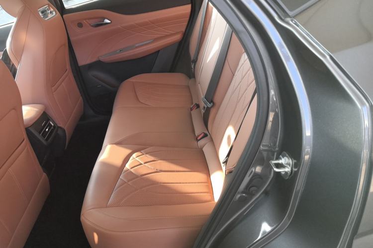 Used CHANGAN UNI-Z New Energy 2024 Blue Whale Smart Electric iDD 125km Excellence Model Interior 4