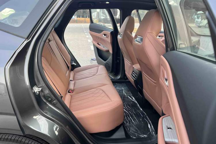 Used CHANGAN UNI-Z New Energy 2024 Blue Whale Smart Electric iDD 125km Beyond Edition Interior 5