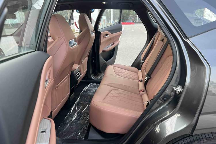 Used CHANGAN UNI-Z New Energy 2024 Blue Whale Smart Electric iDD 125km Beyond Edition Interior 6