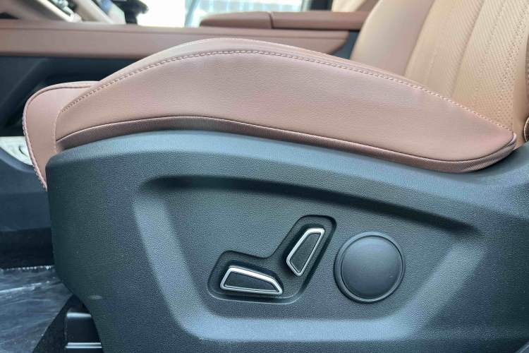 Used CHANGAN UNI-Z New Energy 2024 Blue Whale Smart Electric iDD 125km Beyond Edition Interior 7