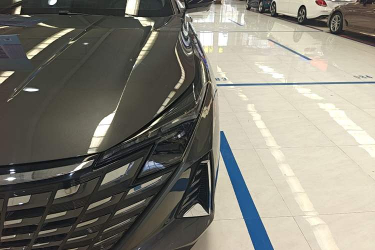 Used CHANGAN UNI-Z New Energy 2024 Blue Whale Smart Electric iDD 125km Excellence Model Left Front Headlight