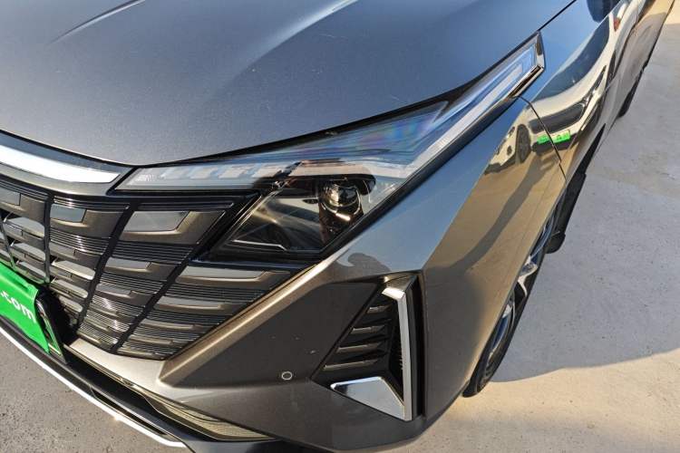 Used CHANGAN UNI-Z New Energy 2024 Blue Whale Smart Electric iDD 125km Beyond Edition Left Front Headlight