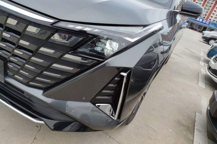 Used CHANGAN UNI-Z New Energy 2024 Blue Whale Smart Electric iDD 125km Excellence Model Left Front Headlight