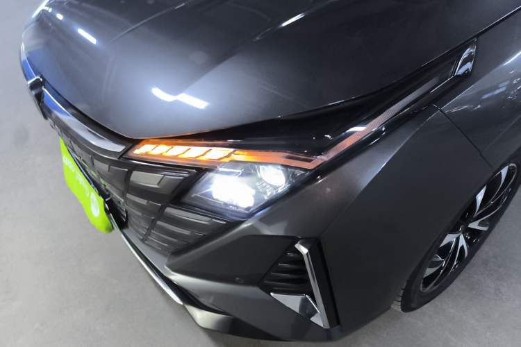 Used CHANGAN UNI-Z New Energy 2024 Blue Whale Smart Electric iDD 125km Beyond Edition Left Front Headlight